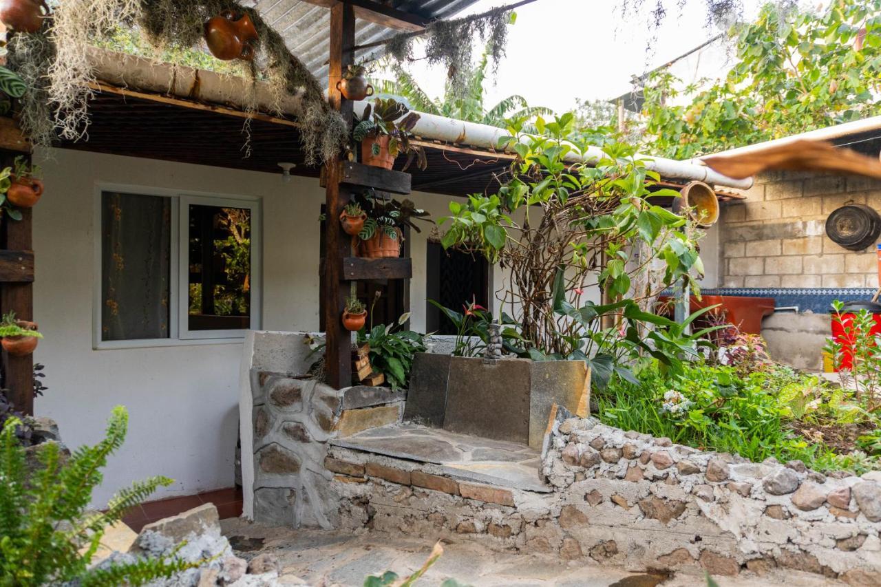 Posada Woochooch San Juan La Laguna Ngoại thất bức ảnh