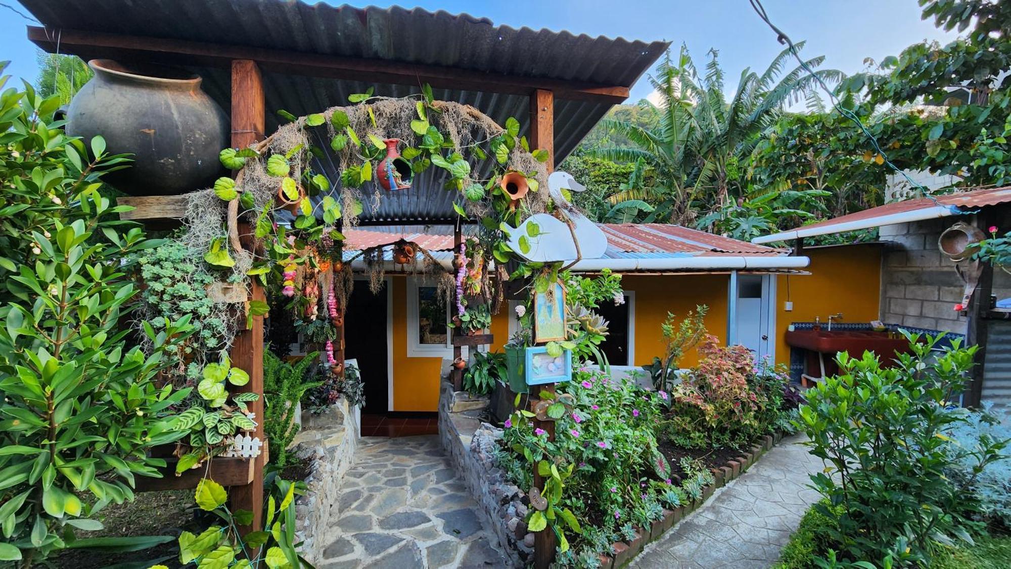Posada Woochooch San Juan La Laguna Ngoại thất bức ảnh